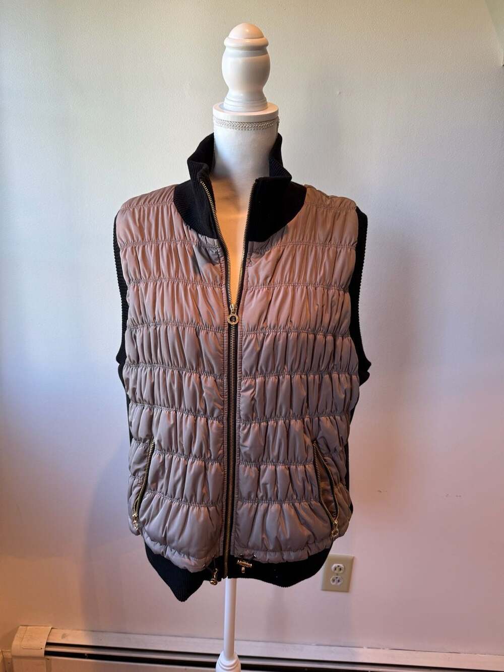 Calvin Klein performance women's full zip ruched puffer vest in gray,black sz L